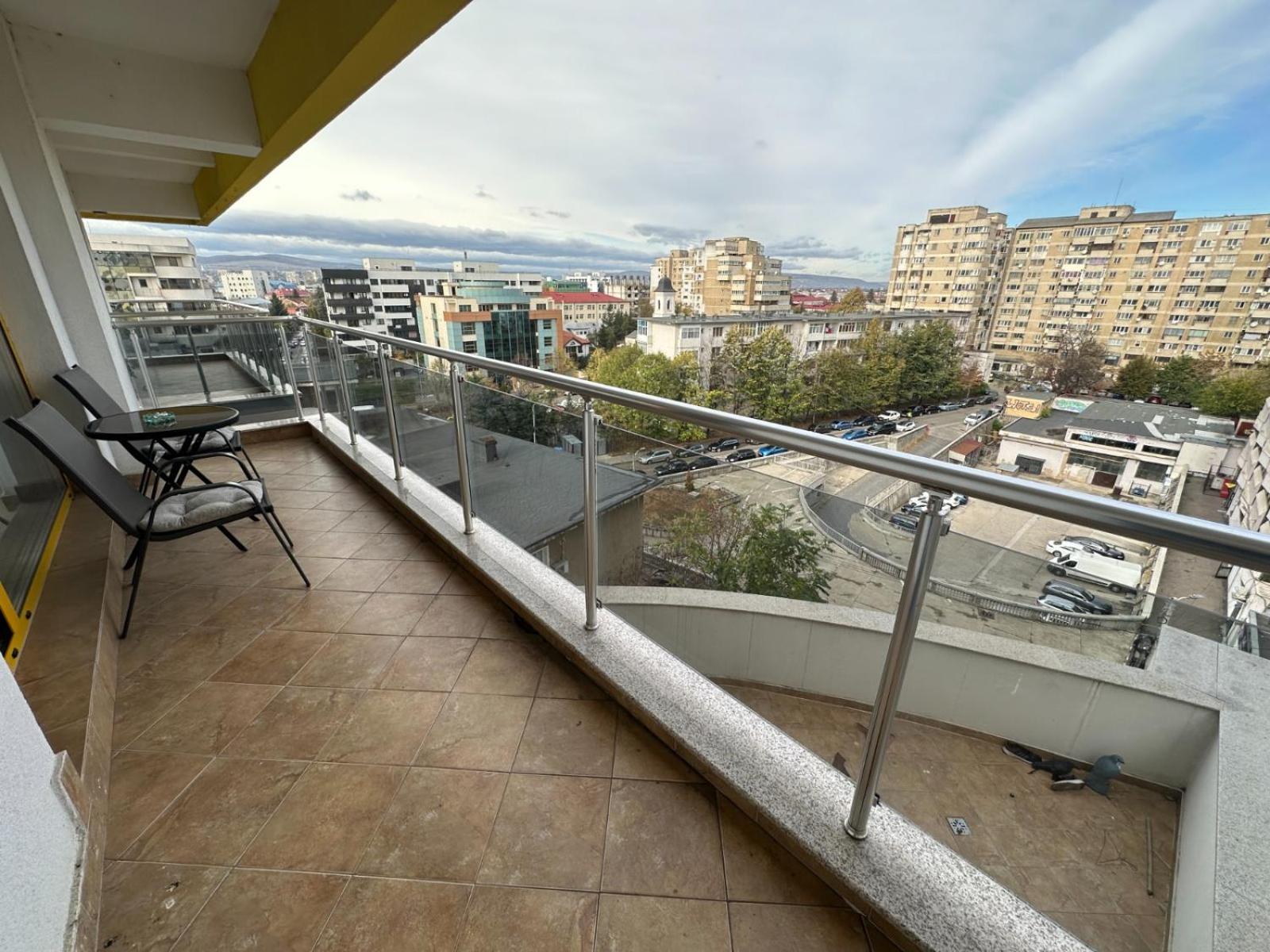 Downtown "Rendez-Vous" Luxury Apartment Bacau Luaran gambar