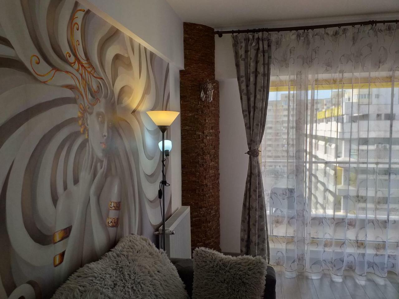 Downtown "Rendez-Vous" Luxury Apartment Bacau Luaran gambar