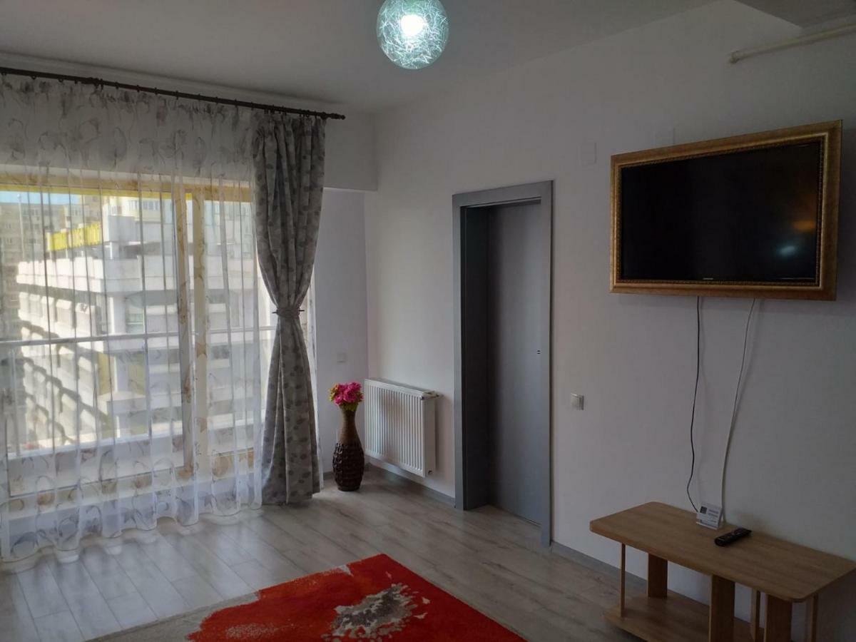 Downtown "Rendez-Vous" Luxury Apartment Bacau Luaran gambar