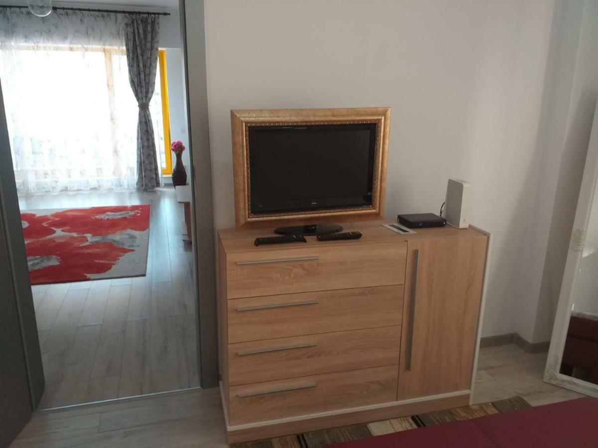 Downtown "Rendez-Vous" Luxury Apartment Bacau Luaran gambar