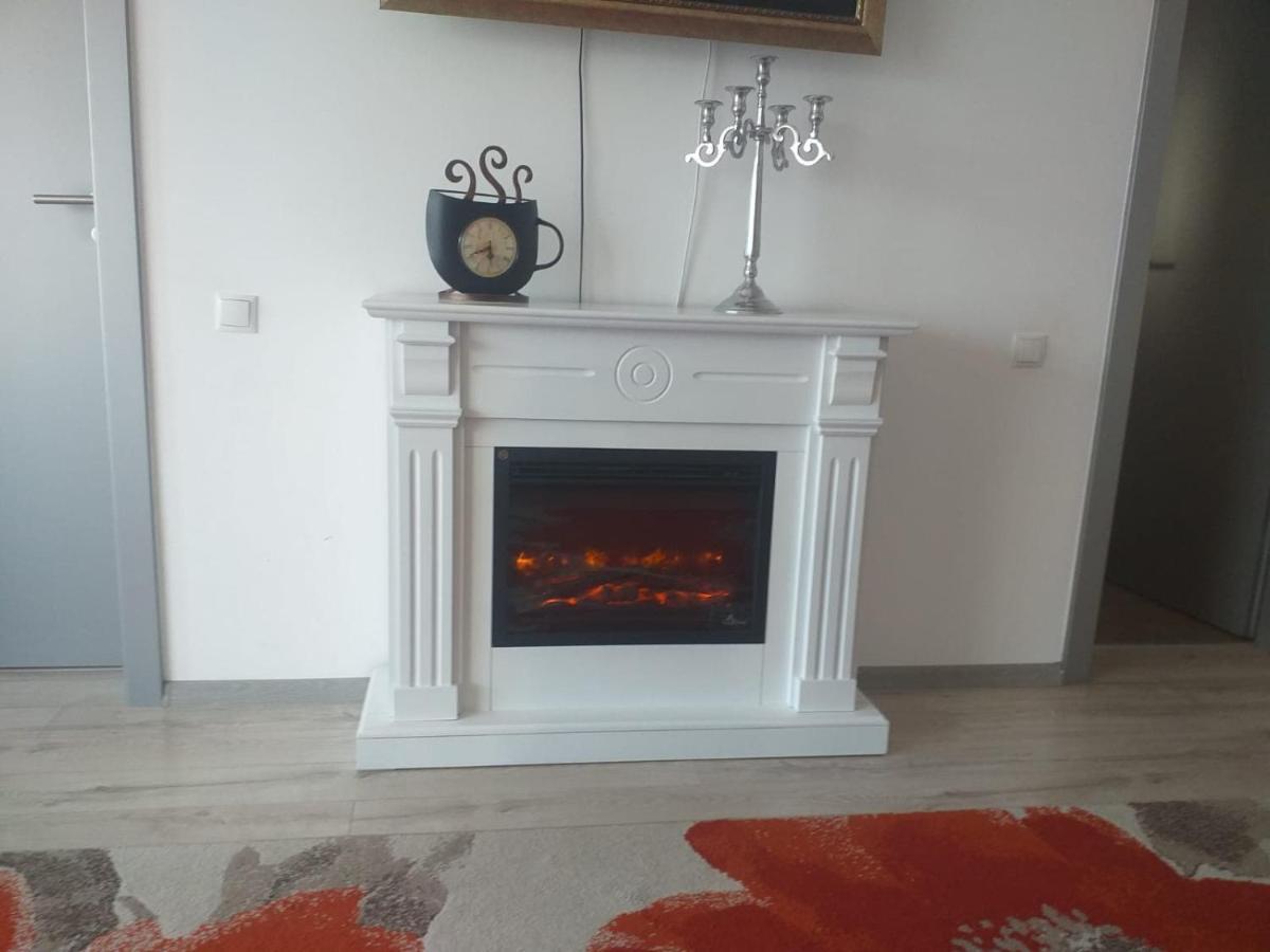 Downtown "Rendez-Vous" Luxury Apartment Bacau Luaran gambar