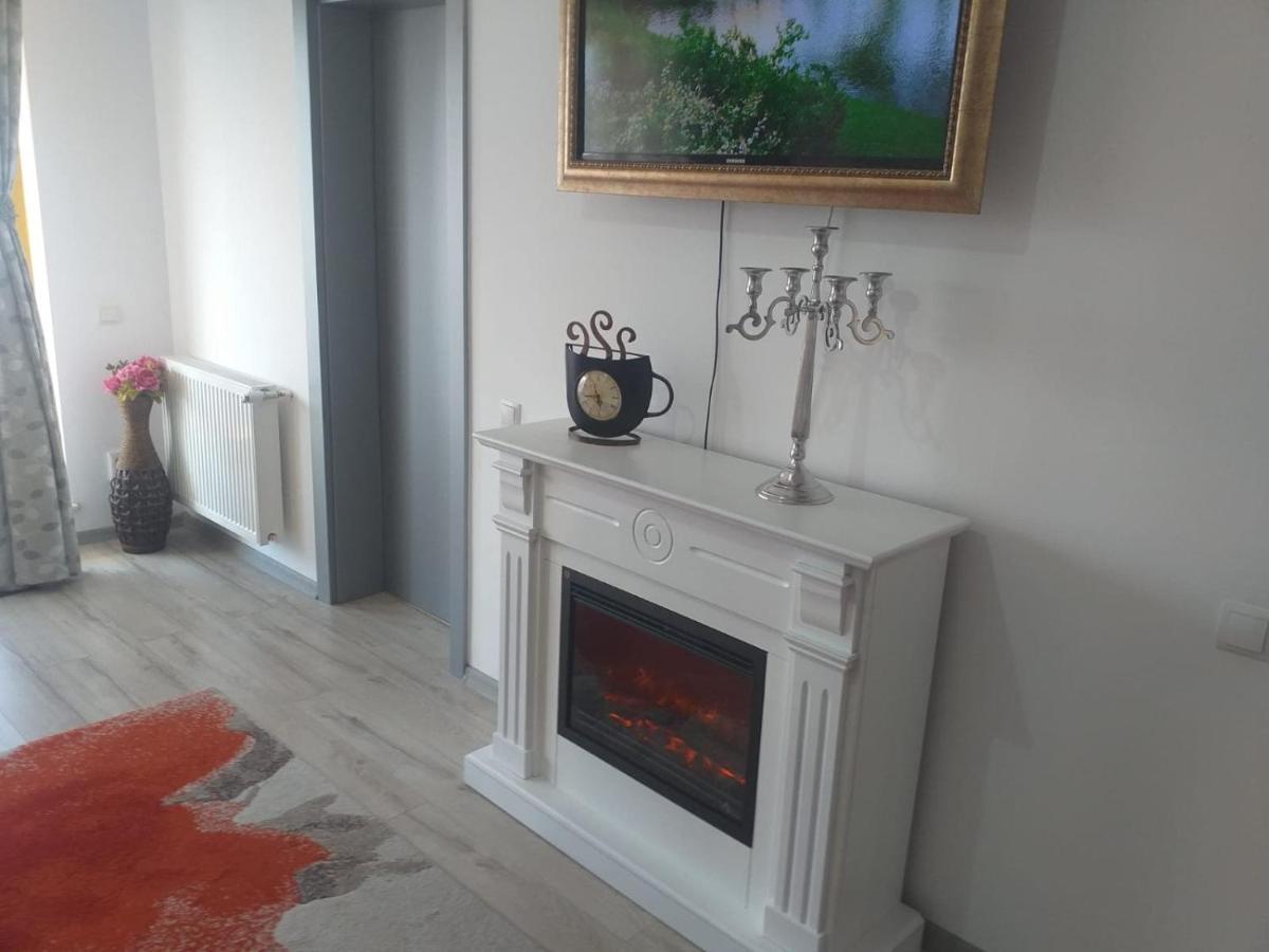 Downtown "Rendez-Vous" Luxury Apartment Bacau Luaran gambar